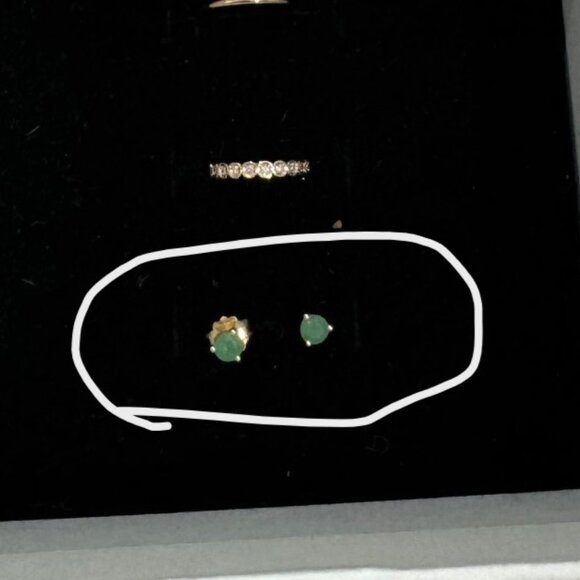 Mejuri Gemstone Mini Studs – 14k Gold with Emerald - Picture 5 of 8